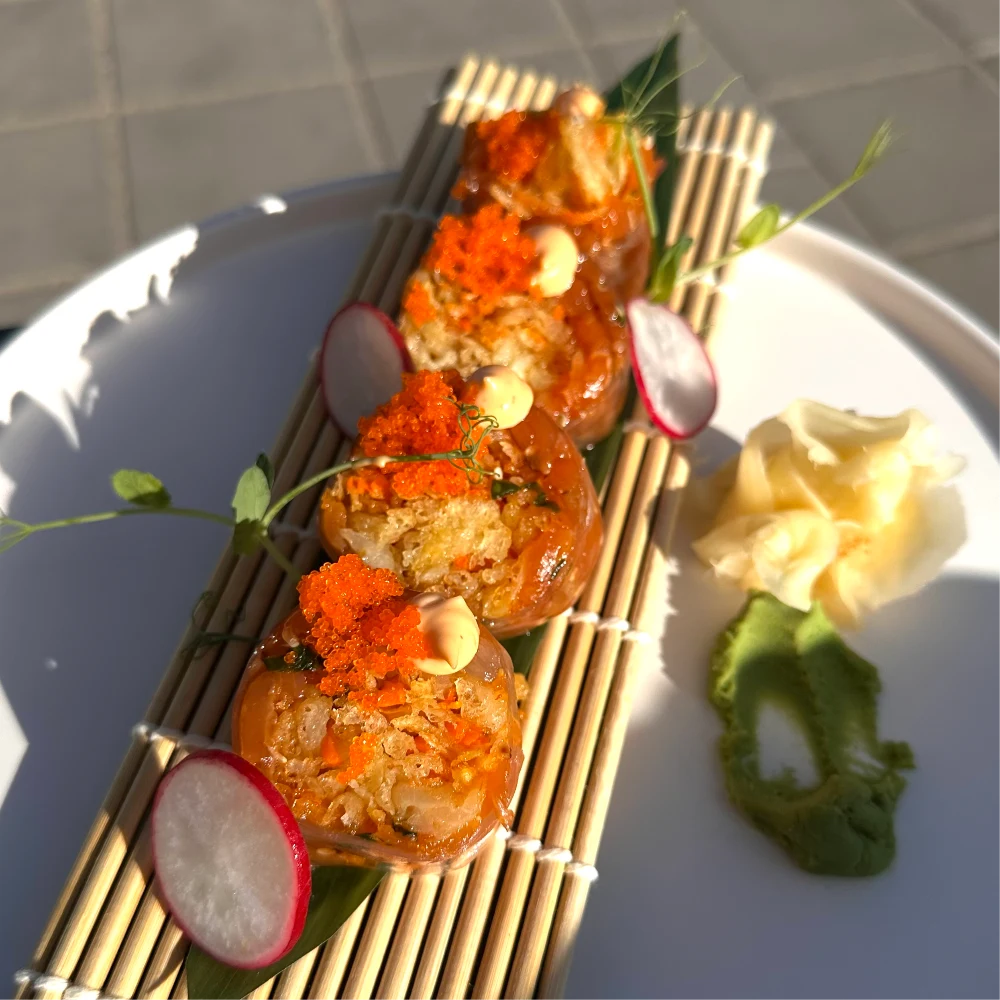 Freshmaki with salmon tartare